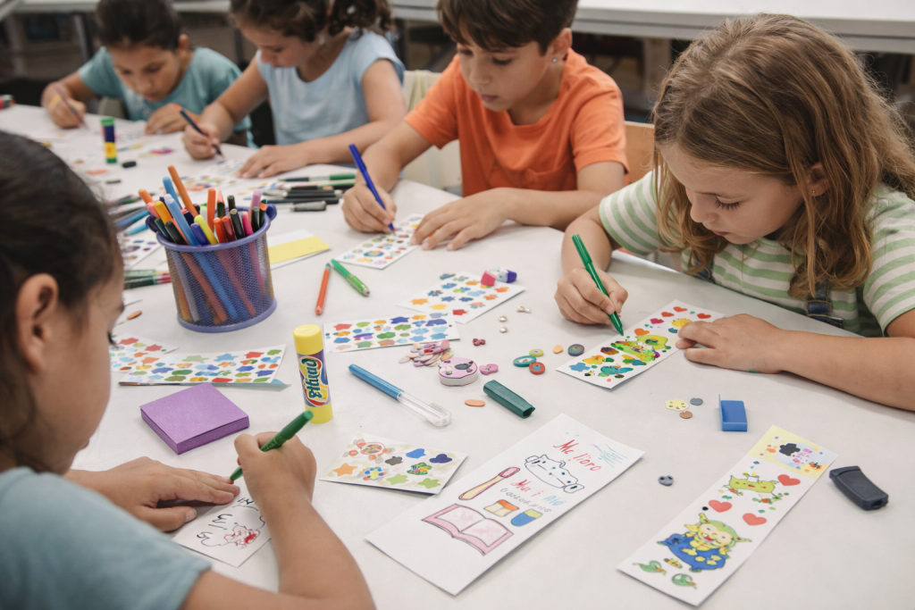 Manualidades Día del Libro infantil: ideas creativas para el 23 de abril en Valencia, Castellón, Alicante y Murcia
